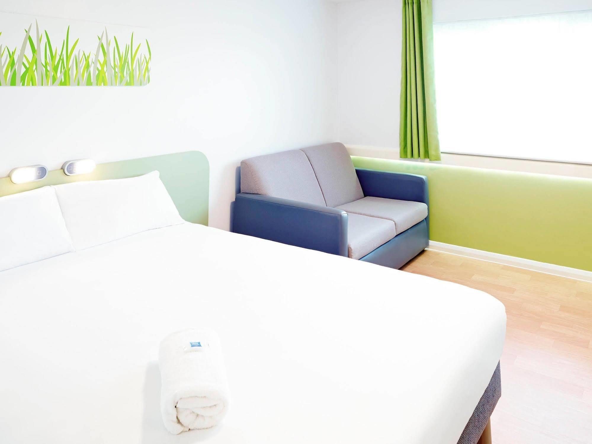 Ibis Budget Knutsford Extérieur photo
