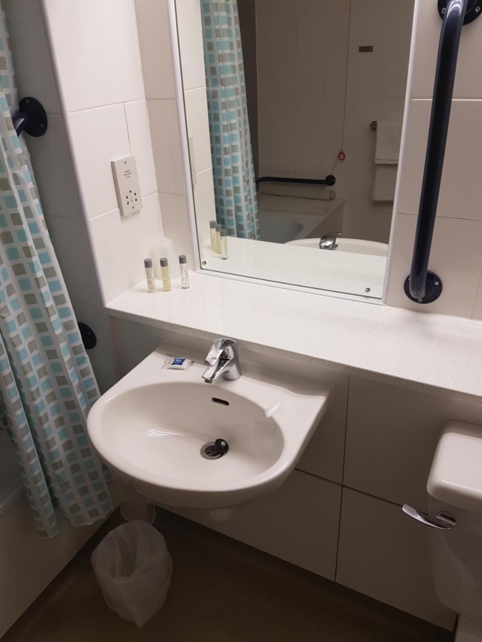 Ibis Budget Knutsford Extérieur photo